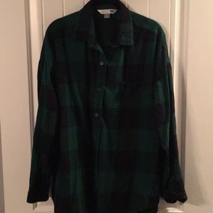Old Navy Green/Black plaid shirt